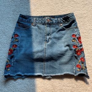 Floral embroidery denim mini skirt